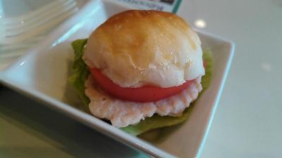 【浅草駅】そこはまるで映画の中。ペット可のカフェバー「Cafe+Bar A+ (カフェプラスバー エープラス)」【東京都台東区】